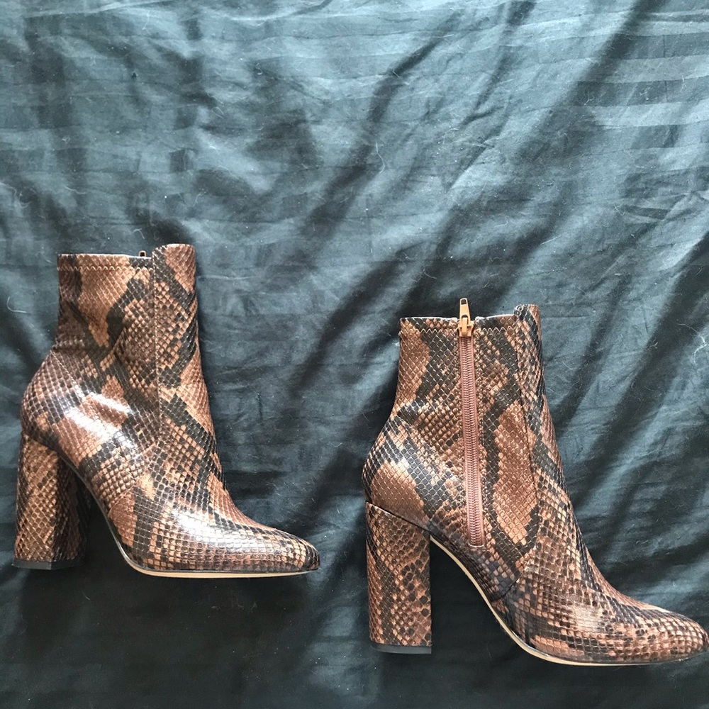 Brown Snakeskin Boot - image 2